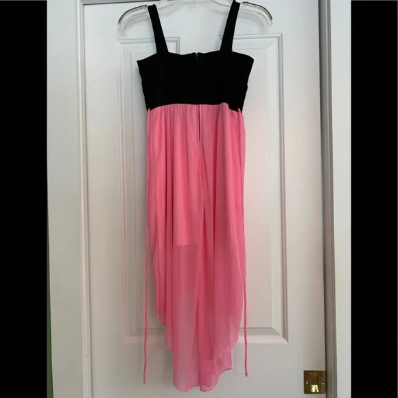 Gorgeous Roxette Pink and Black High-Low Dress, Girl's Size 12. - Picture 5 of 13